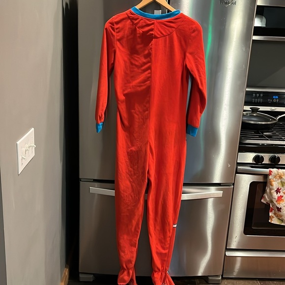 Wonder Woman RED fleece one piece body suit zip up Onesie PJS footed costume Lg - Picture 6 of 16